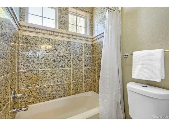 8050 Witney Pl, Lone Tree, CO 80124