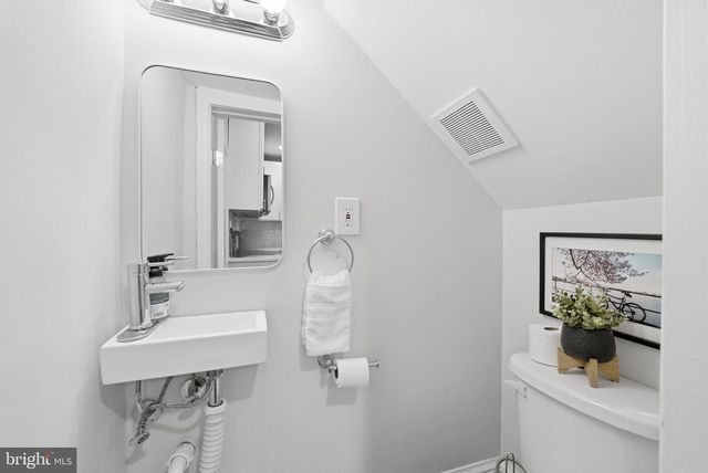 1544 34TH ST NW, Washington, DC 20007