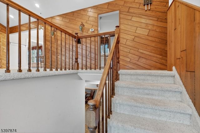 28 Deerfield Drive, Hardyston Twp., NJ 07416