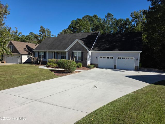 345 Farina Drive, Havelock, NC 28532