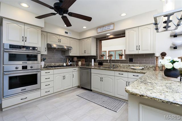 1026 Shadow Ridge Crossing, O'fallon, IL 62269