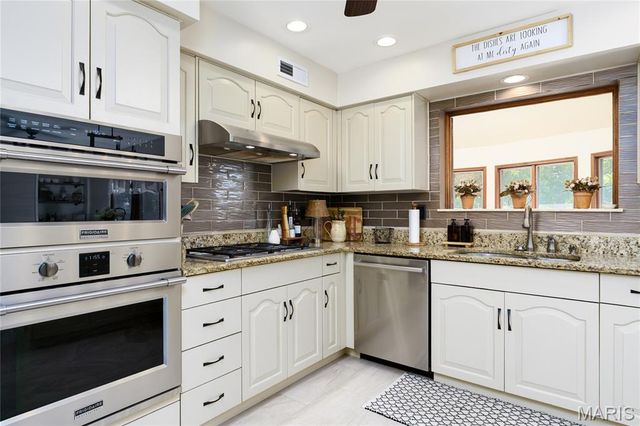1026 Shadow Ridge Crossing, O'fallon, IL 62269