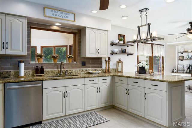 1026 Shadow Ridge Crossing, O'fallon, IL 62269