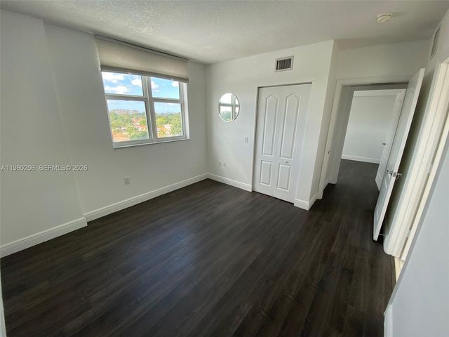 60 NW 37th Ave 500, Miami, FL 33125