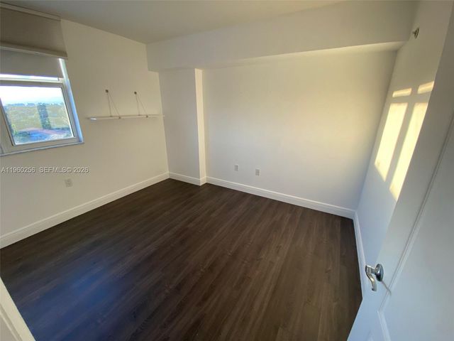 60 NW 37th Ave 500, Miami, FL 33125