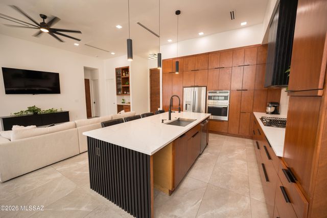 175 Calle Tiburon, Rio Rico, AZ 85648