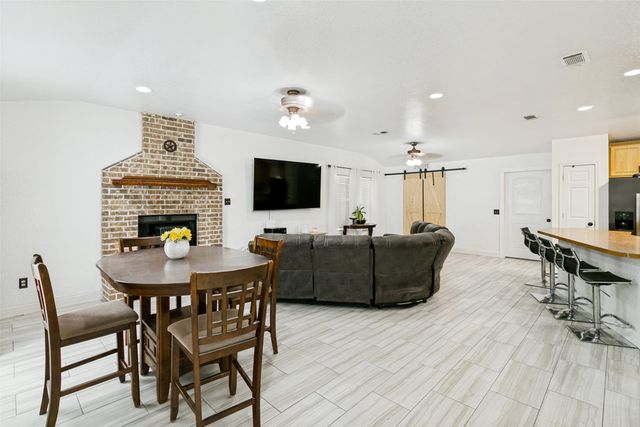 7647 Blanchard Way, Fort Worth, TX 76126