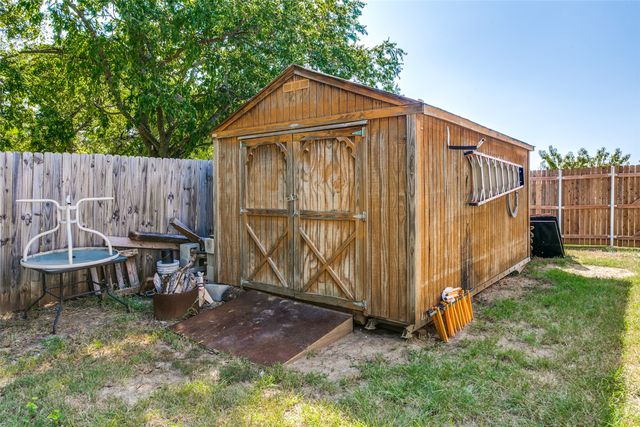 7647 Blanchard Way, Fort Worth, TX 76126