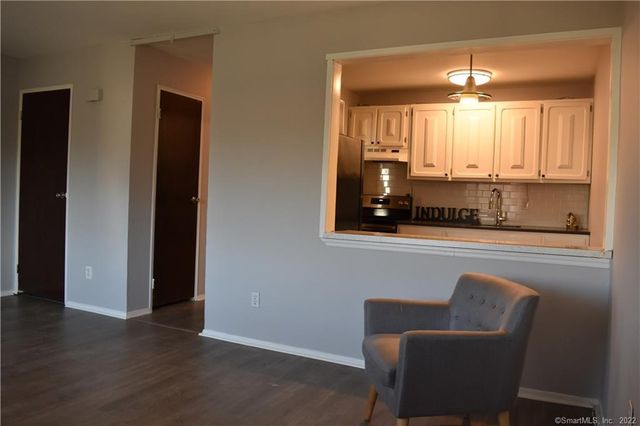 34 Bostwick Arms 34, New Milford, CT 06776