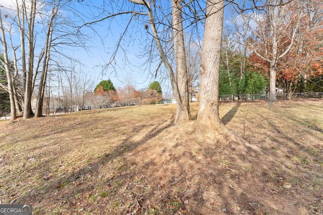 81 Heather Way, Cleveland, GA 30528