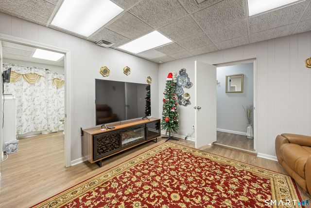 122 Main Street, East Windsor, CT 06088