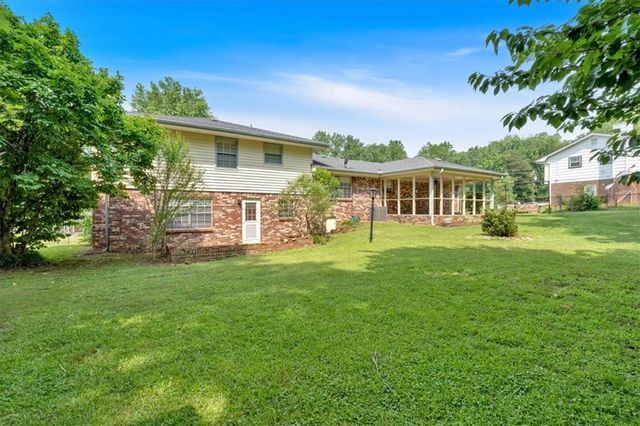 115 Creek Circle, Stockbridge, GA 30281