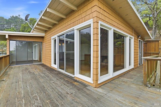 89 Monte Mar Dr, Sausalito, CA 94965