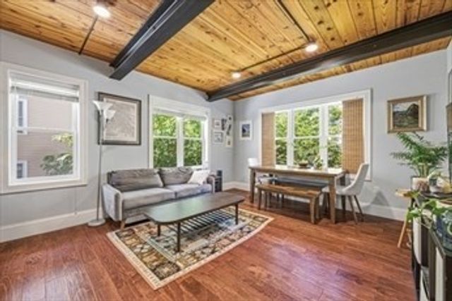192 Raymond St 4, Cambridge, MA 02140