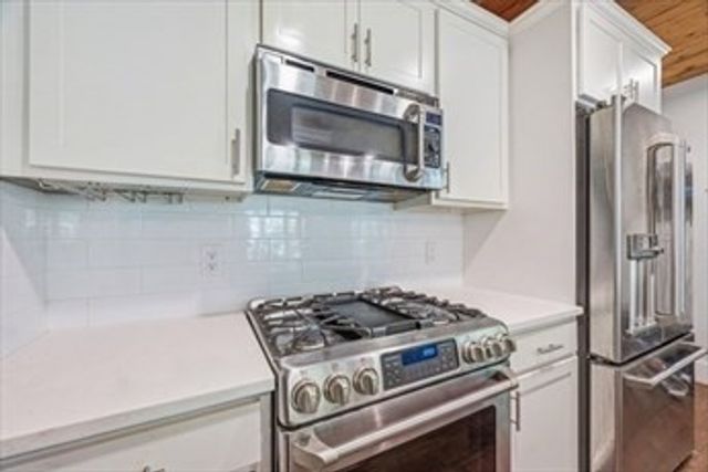 192 Raymond St 4, Cambridge, MA 02140