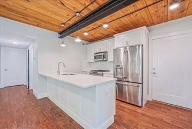 192 Raymond St 4, Cambridge, MA 02140