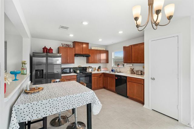 117 Schuylerville DR, Elgin, TX 78621