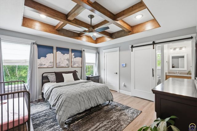 3300 SE 22nd ST, Topeka, KS 66605