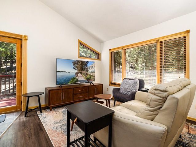 951 Kings Crown Rd, Woodland Park, CO 80863