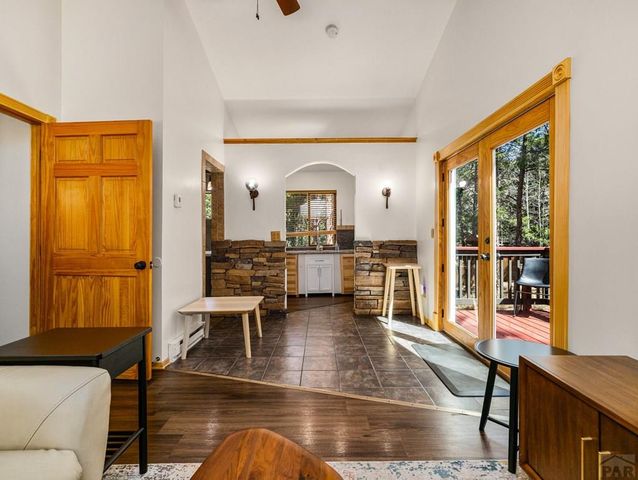951 Kings Crown Rd, Woodland Park, CO 80863
