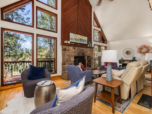 951 Kings Crown Rd, Woodland Park, CO 80863