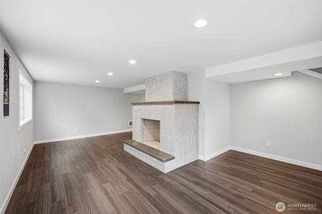 9854 Occidental Avenue S, Seattle, WA 98108
