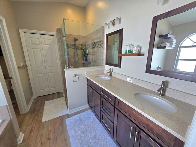 2608 VINEDALE AVENUE, Valrico, FL 33596