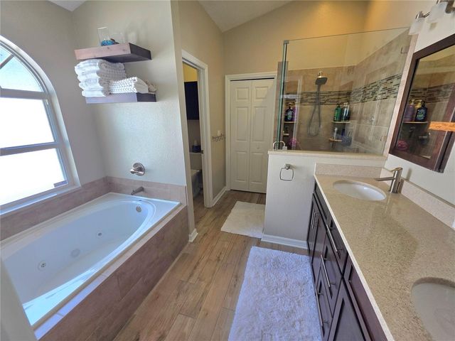 2608 VINEDALE AVENUE, Valrico, FL 33596