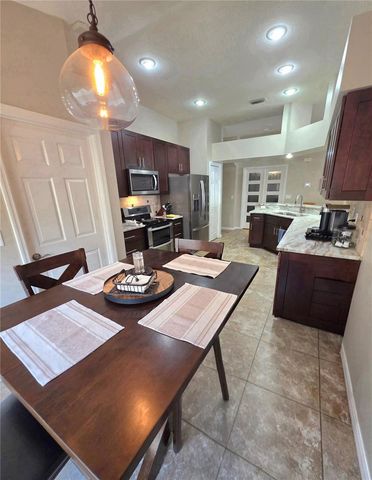 2608 VINEDALE AVENUE, Valrico, FL 33596