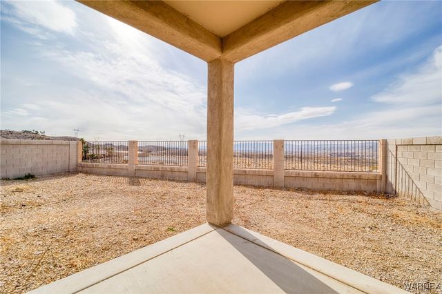 1045 Bella Luna Drive, Bullhead City, AZ 86429