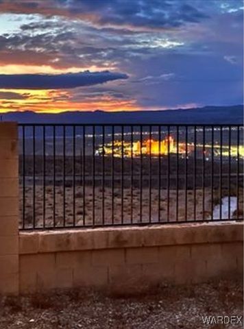 1045 Bella Luna Drive, Bullhead City, AZ 86429