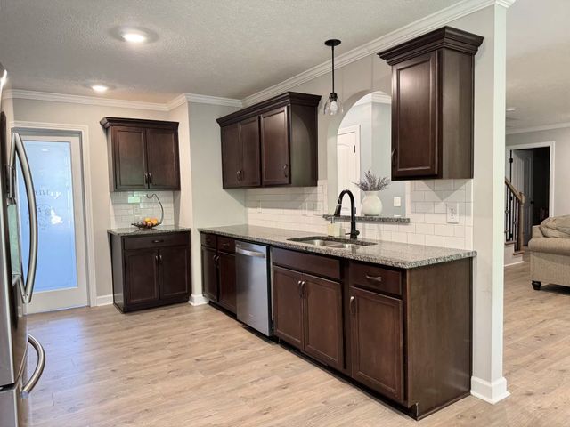 1057 Brightwood Ct, Clarksville, TN 37043