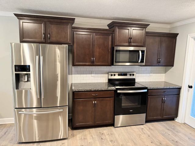 1057 Brightwood Ct, Clarksville, TN 37043