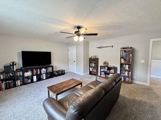 1057 Brightwood Ct, Clarksville, TN 37043
