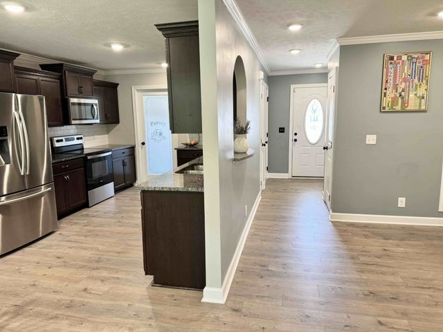 1057 Brightwood Ct, Clarksville, TN 37043