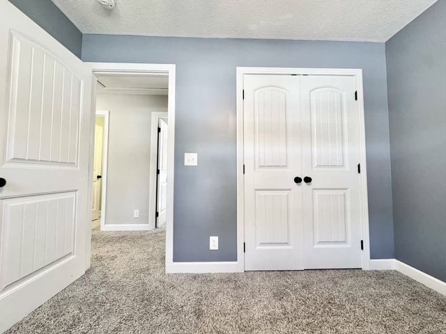 1057 Brightwood Ct, Clarksville, TN 37043