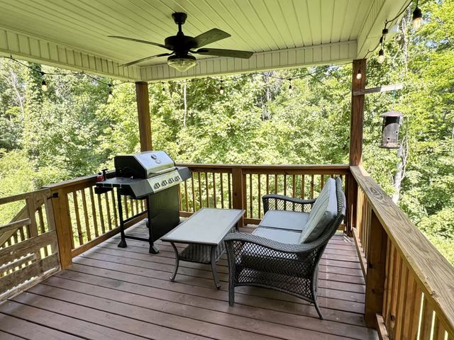 1057 Brightwood Ct, Clarksville, TN 37043