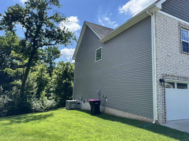 1057 Brightwood Ct, Clarksville, TN 37043