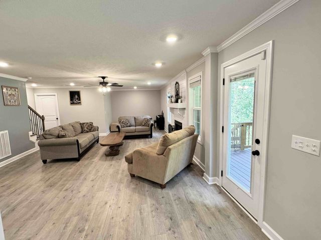 1057 Brightwood Ct, Clarksville, TN 37043