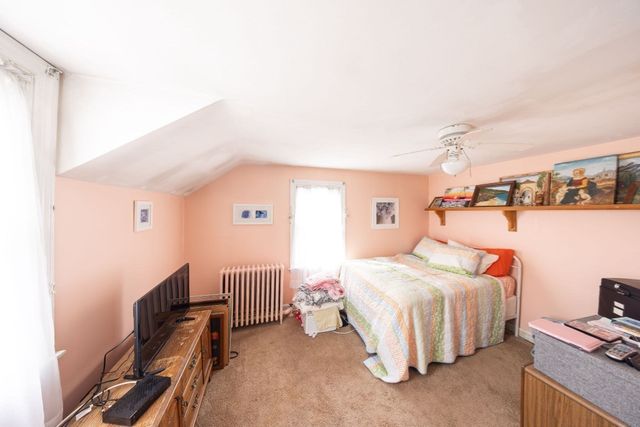 25 Westwood Pkwy, Southbridge, MA 01550