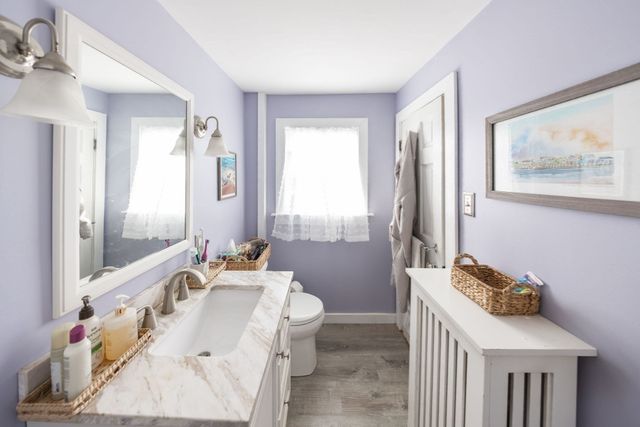 25 Westwood Pkwy, Southbridge, MA 01550