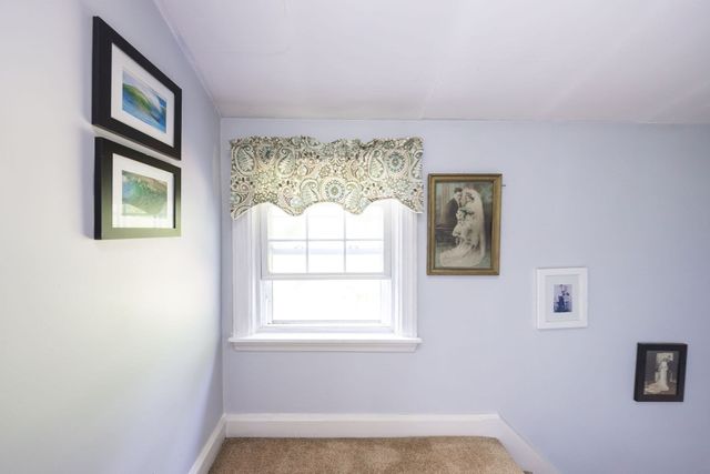 25 Westwood Pkwy, Southbridge, MA 01550