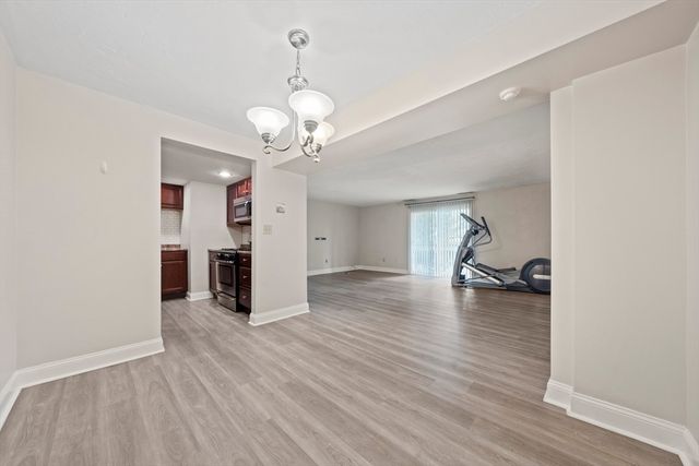 6 Kingswood Dr 11, Abington, MA 02351