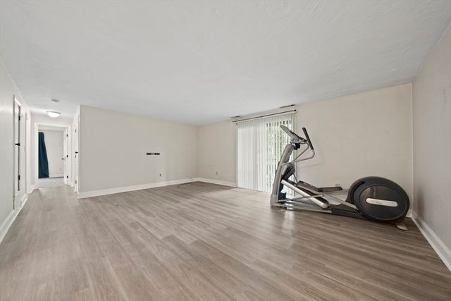 6 Kingswood Dr 11, Abington, MA 02351