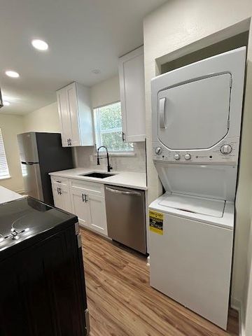 3432 Willowrun DR C, Austin, TX 78704