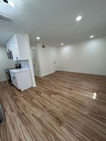 3432 Willowrun DR C, Austin, TX 78704