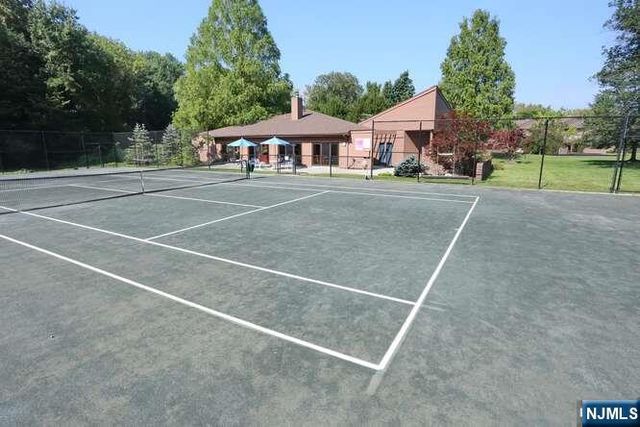 74 Woodbury Court 74C, Twp Of Washington, NJ 07676