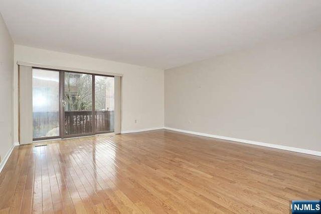 74 Woodbury Court 74C, Twp Of Washington, NJ 07676