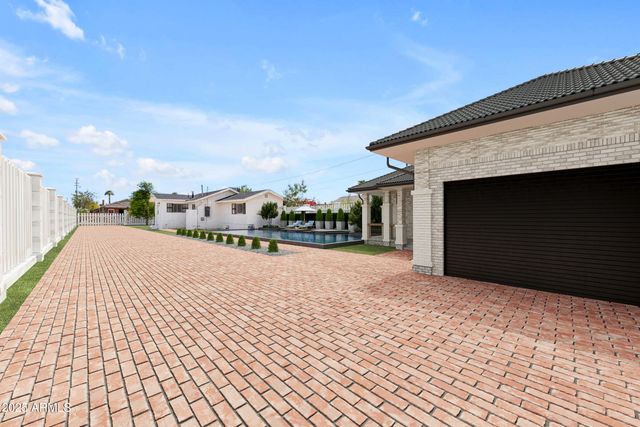 1518 E PIERCE Street, Phoenix, AZ 85006