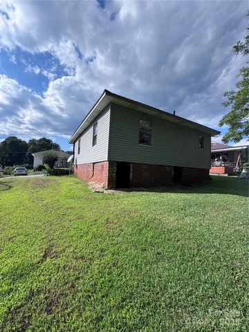 19 Thole Street, Marion, NC 28752